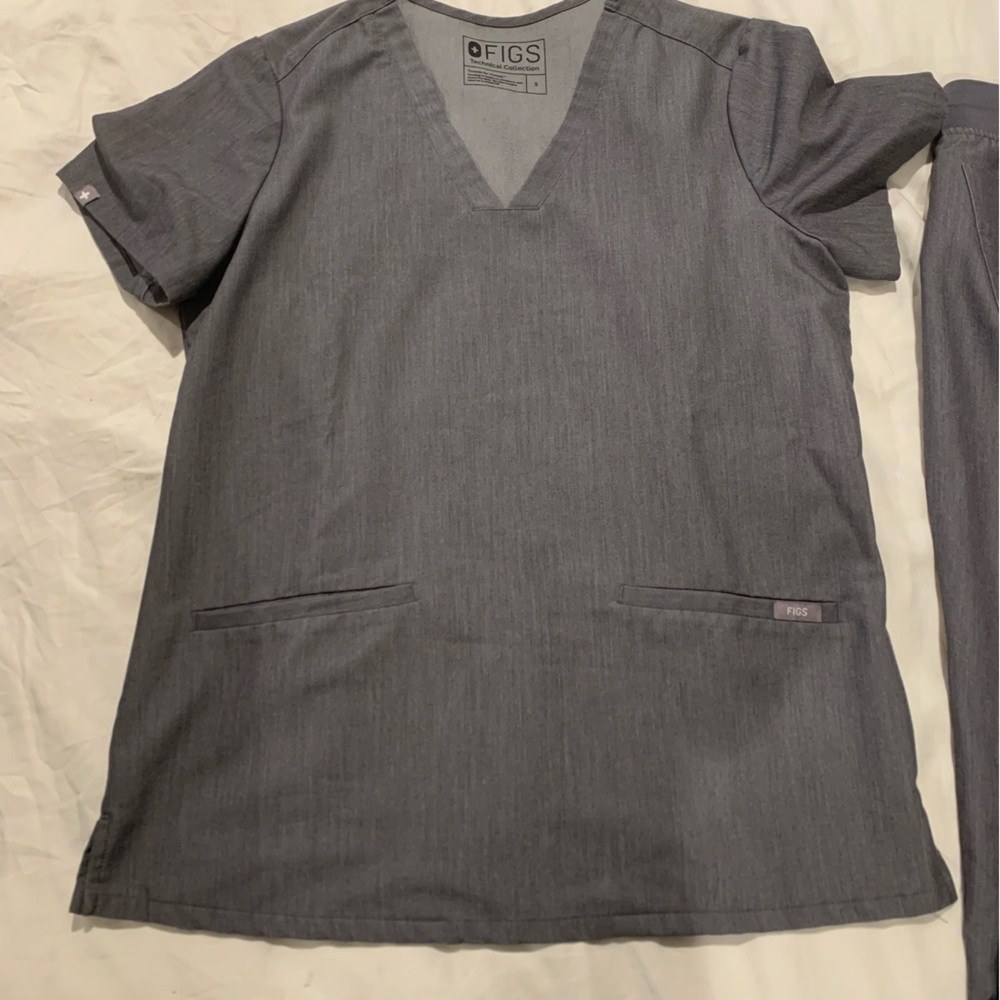 Figs Scrub Top